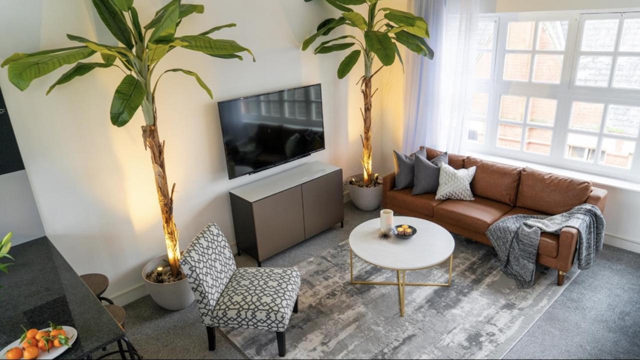 Luxury Apartment In The Heart Of Leicester With Parking Exterior photo